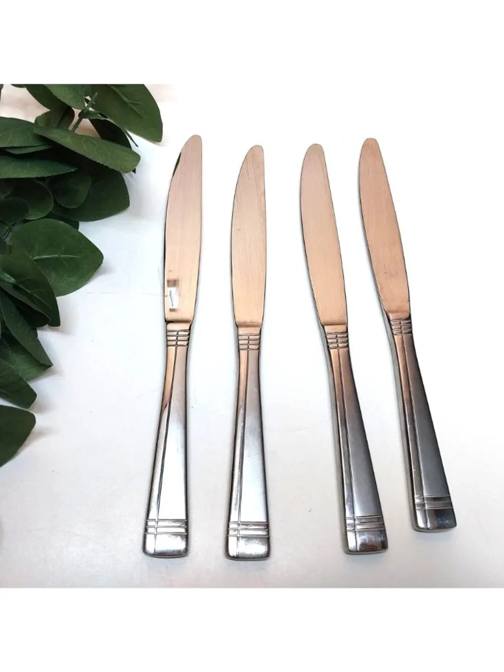 Set of 4 Amsterdam by Oneida Butter Knives Stainless Steel